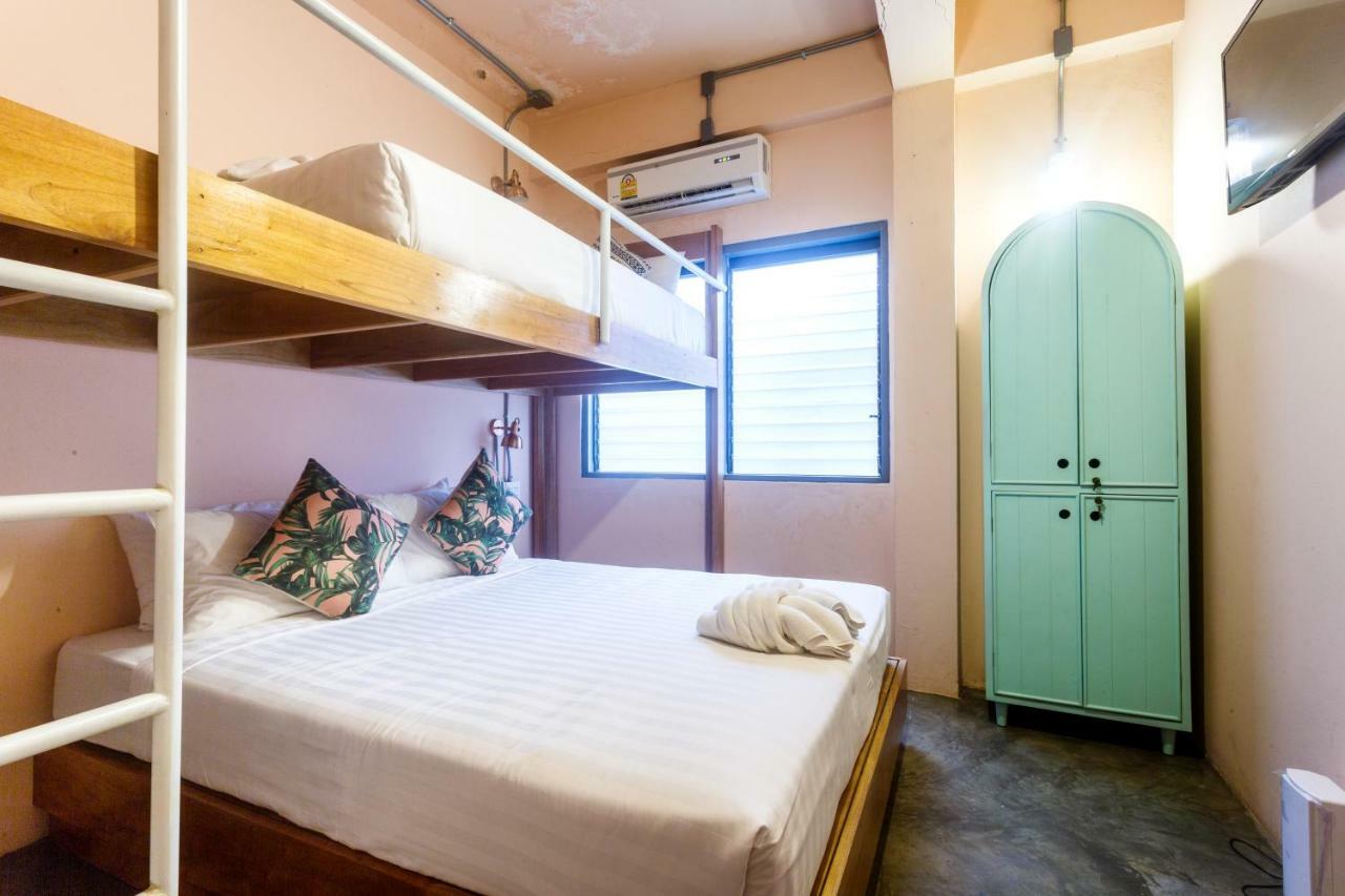 A Local Something Hostel Trang Bagian luar foto